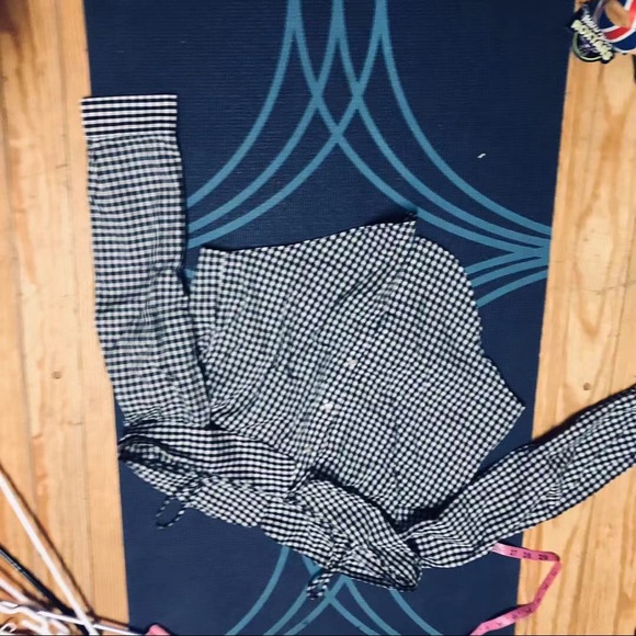 Forever 21 top - Picture 1 of 3